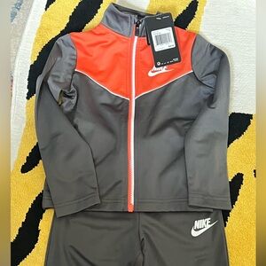 NWT Nike Set 3T